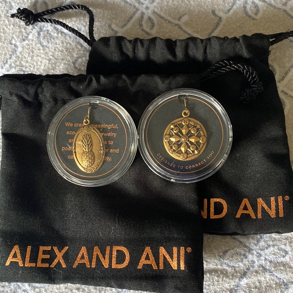 Alex and Ani chain station - Picture 1 of 4